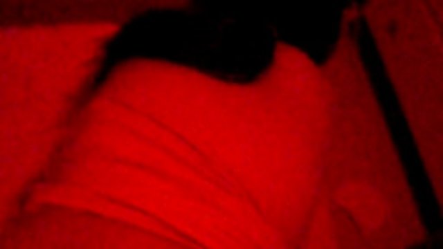 مادر روسی با یک رول در یک نقطه بر روی مدفوع میله fucks داستانسکسی مصور می کند