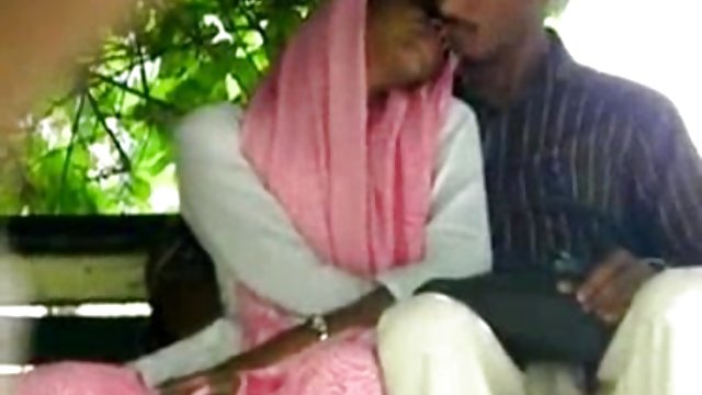 فاکر داستان سکسی مصور تلگرام یک POV لاغر را fucks می کند